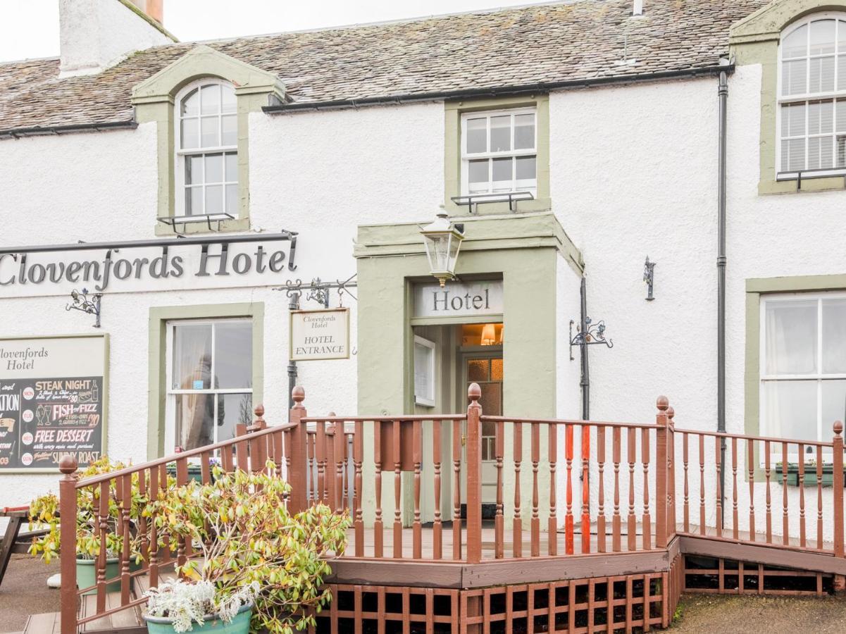 Oyo Clovenfords Hotel Exterior foto